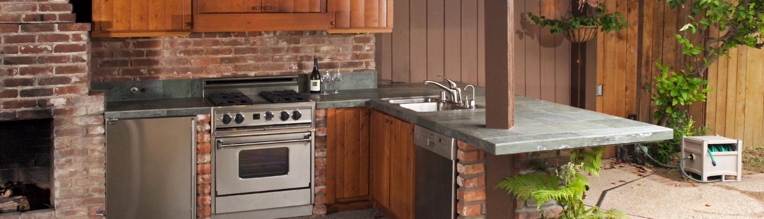 modern patio kitchen with appliances