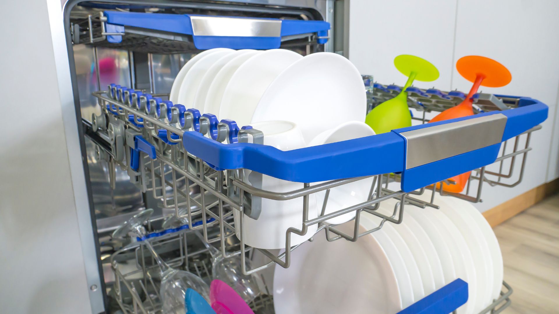 Why is a C5 error code displaying on my GE dishwasher?