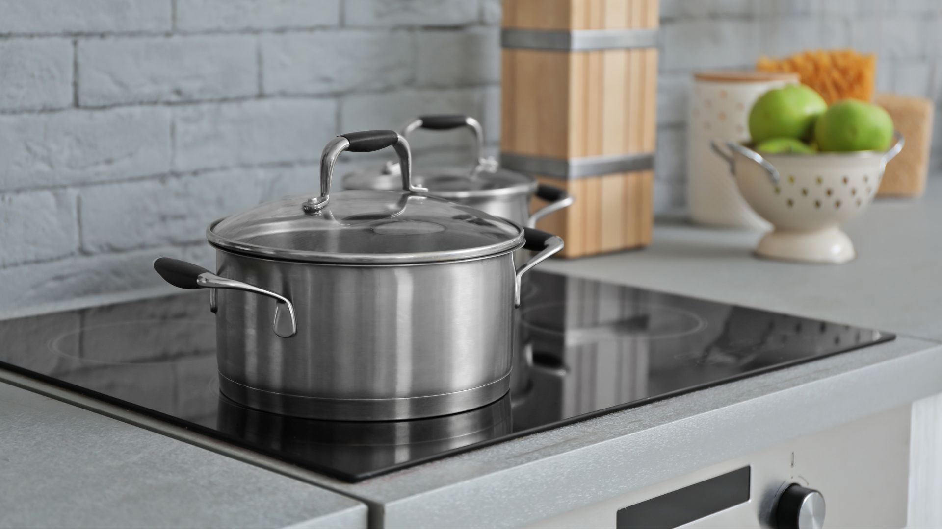 How to replace a surface element receptacle on an electric Frigidaire range