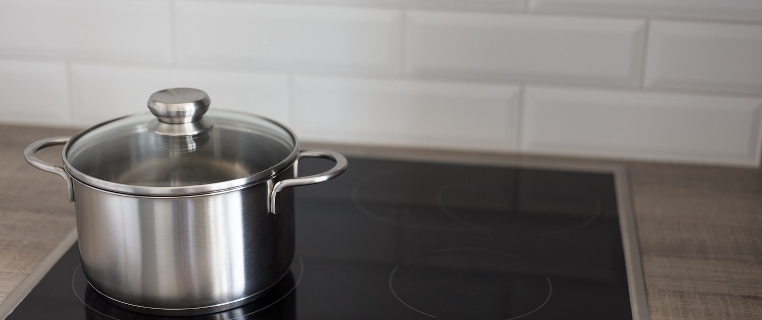Metal,Pot,On,Electric,Stove,In,Modern,Kitchen
