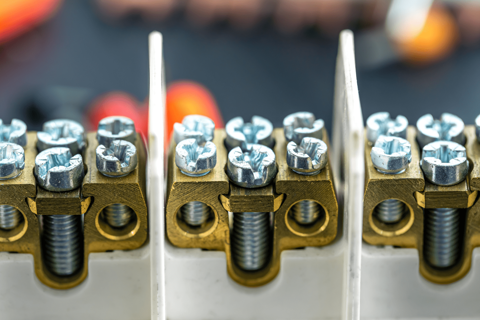 terminal block with screws and mounting